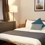 Hotel Kings Head By Chef & Brewer Collection 3*