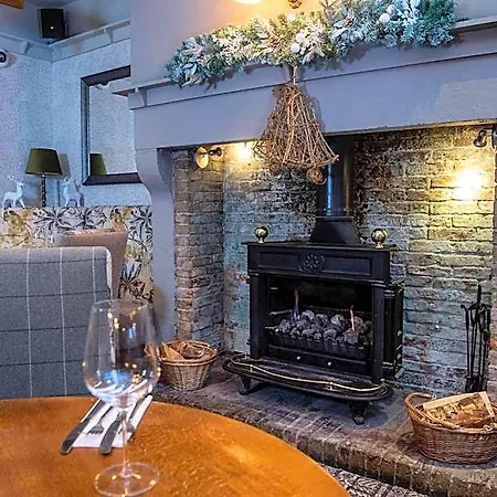 Kings Head By Chef & Brewer Collection Otel 3*