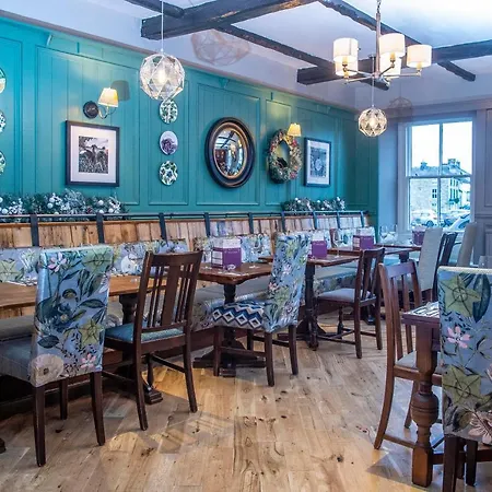 Kings Head By Chef & Brewer Collection מלון 3*
