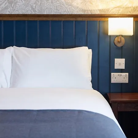Hotel Kings Head By Chef & Brewer Collection 3*