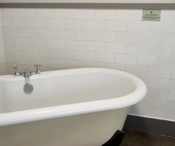 Kings Head By Chef & Brewer Collection Hotel